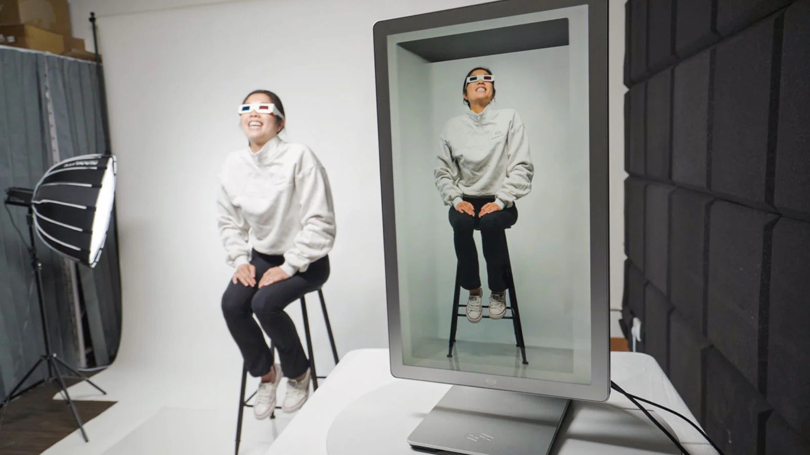 Looking Glass Hololuminescent™ Display (HLD) - Channel XR